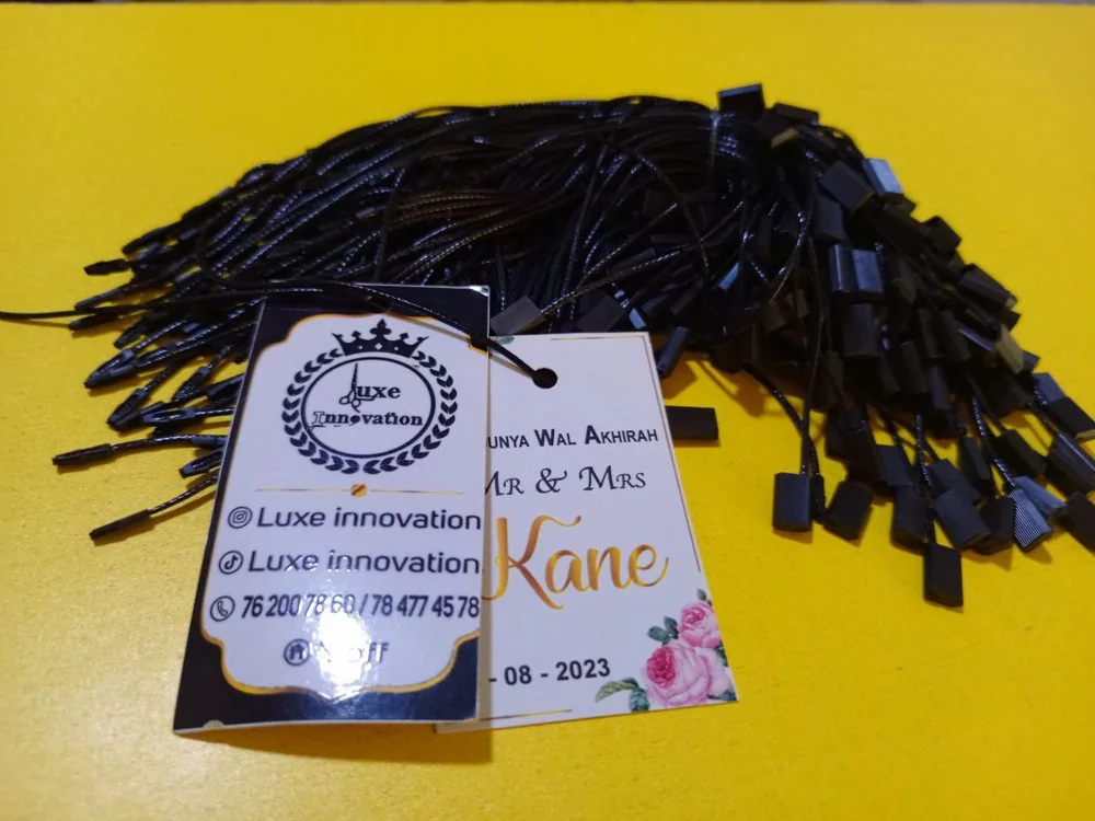 Étiquettes cartonnées