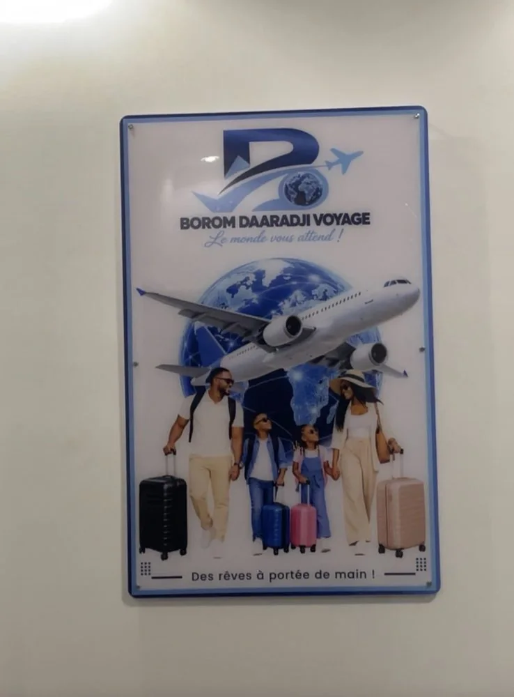 Tableau en plexiglas — agence de voyage